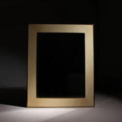 Miroir en parchemin de chèvre laqué par Aldo Tura, Italie années 1970