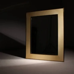 Miroir en parchemin de chèvre laqué par Aldo Tura, Italie années 1970
