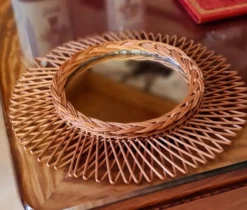Miroir en rotin vintage