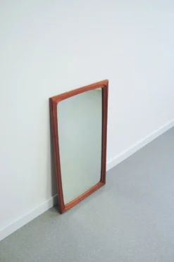 Miroir en teck danois avec cadre fraisée