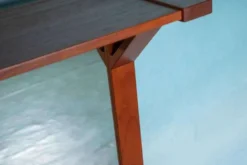 Miroir en teck danois avec étagère pour chapeaux des années 1960.