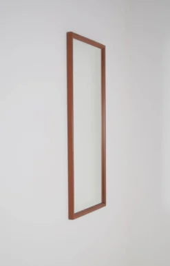 Miroir en teck danois par Kai Kristiansen pour Aksel Kjersgaard, années 1960.