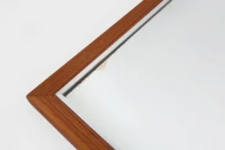 Miroir en teck du milieu du siècle avec étagère attribué à De Coene, Belgique, années 1960.