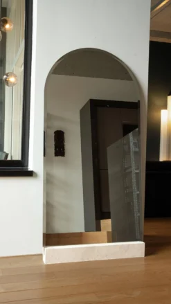 Miroir en travertin Stand
