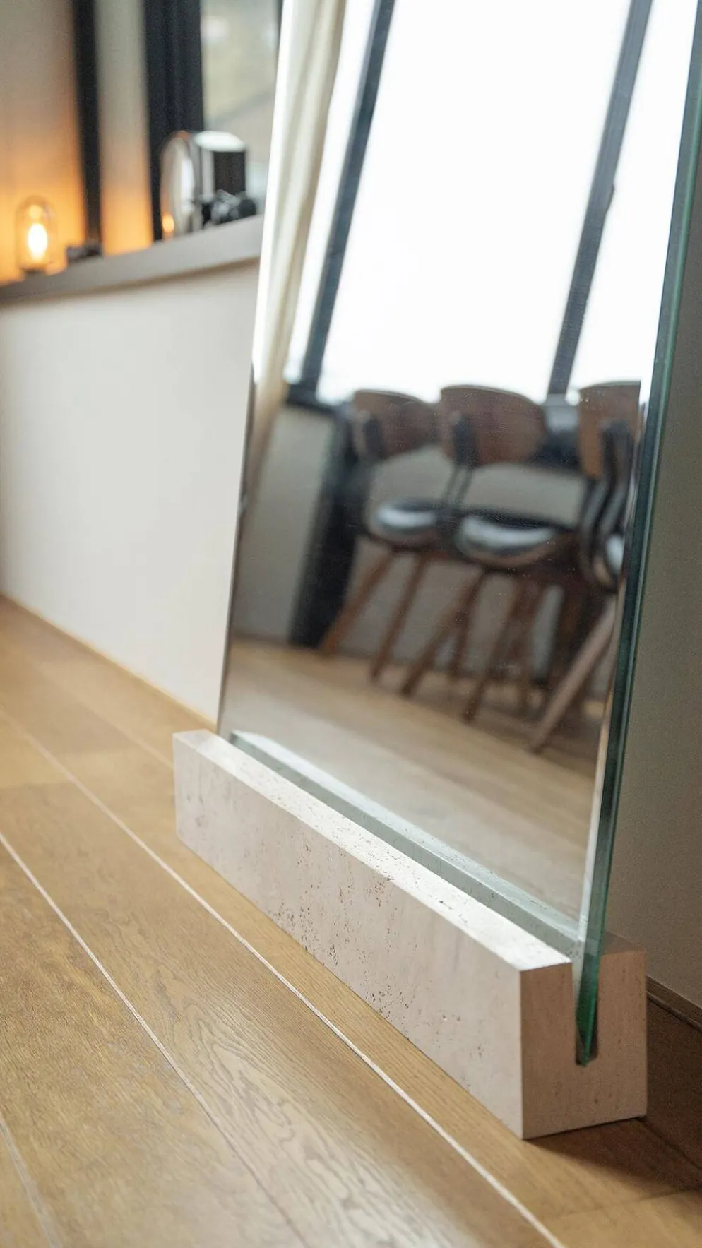Miroir en travertin Stand