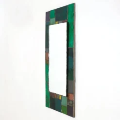 Miroir en verre de couleurs travail français, années 1960