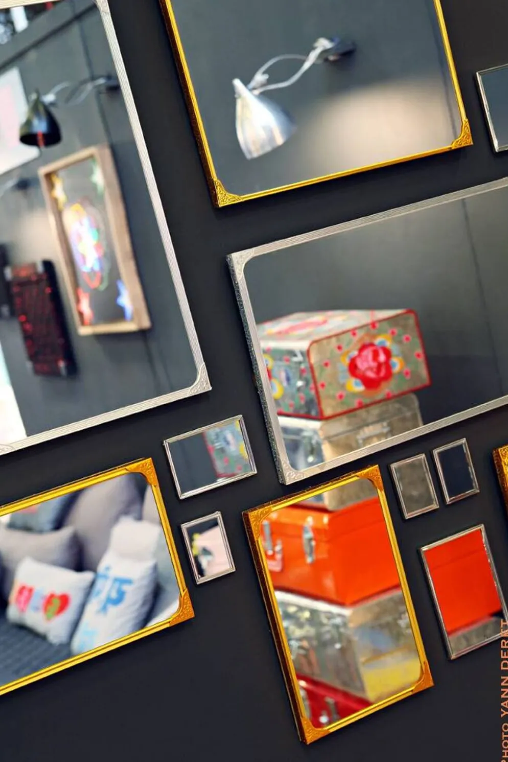 Miroir fabriqué à partir de matériaux recyclé