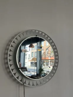 Miroir fleuri illuminé – Hillebrand, Ernst Igl