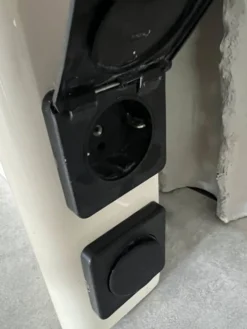 Miroir illuminé vintage des années 1970 avec prise intégrée