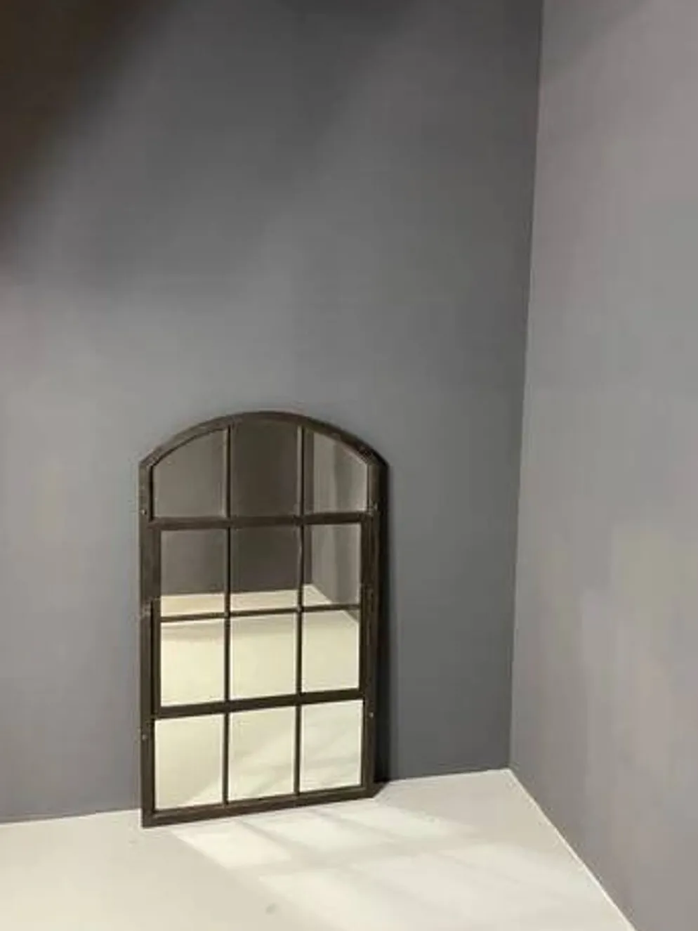 Miroir industriel en fer patiné, Tchécoslovaquie, années 1960