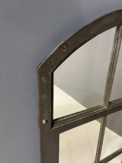 Miroir industriel en fer patiné, Tchécoslovaquie, années 1960