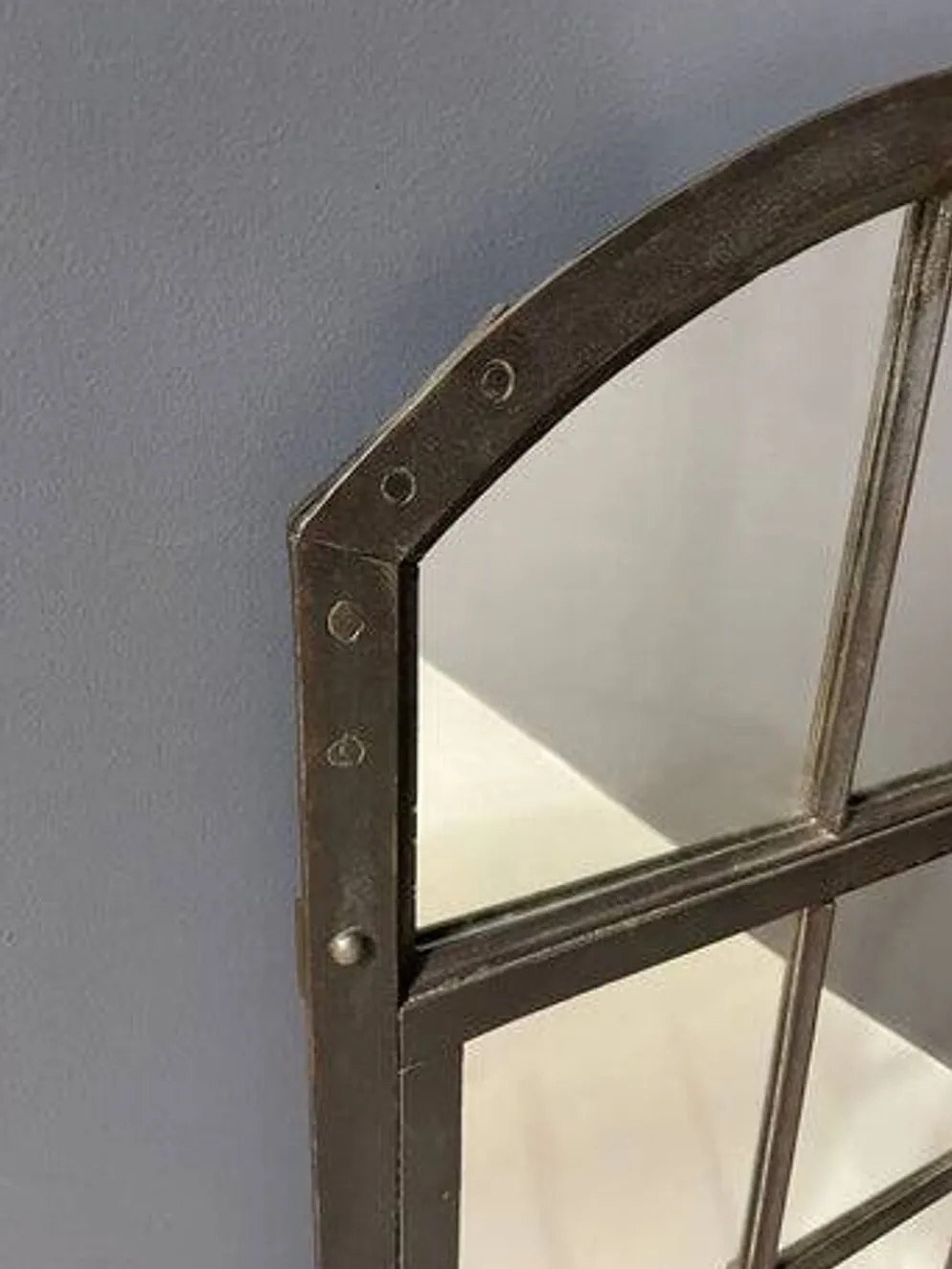 Miroir industriel en fer patiné, Tchécoslovaquie, années 1960