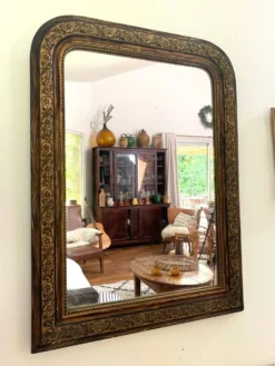 Miroir Louis-Philippe, bois et stuc doré — fin XIXe
