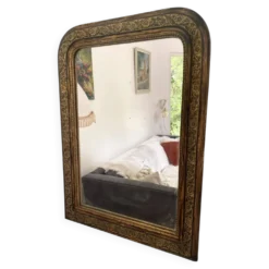 Miroir Louis-Philippe, bois et stuc doré — fin XIXe
