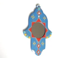 Miroir Marocain en bois peint en forme de main, années 70