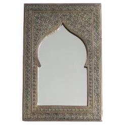 Miroir Marocain rectangulaire en laiton évoquant une portes, années 70