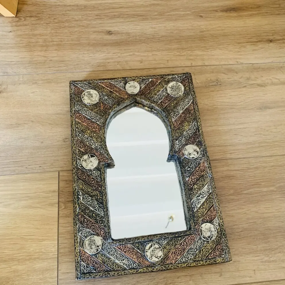 Miroir marocain vintage à décor mauresque