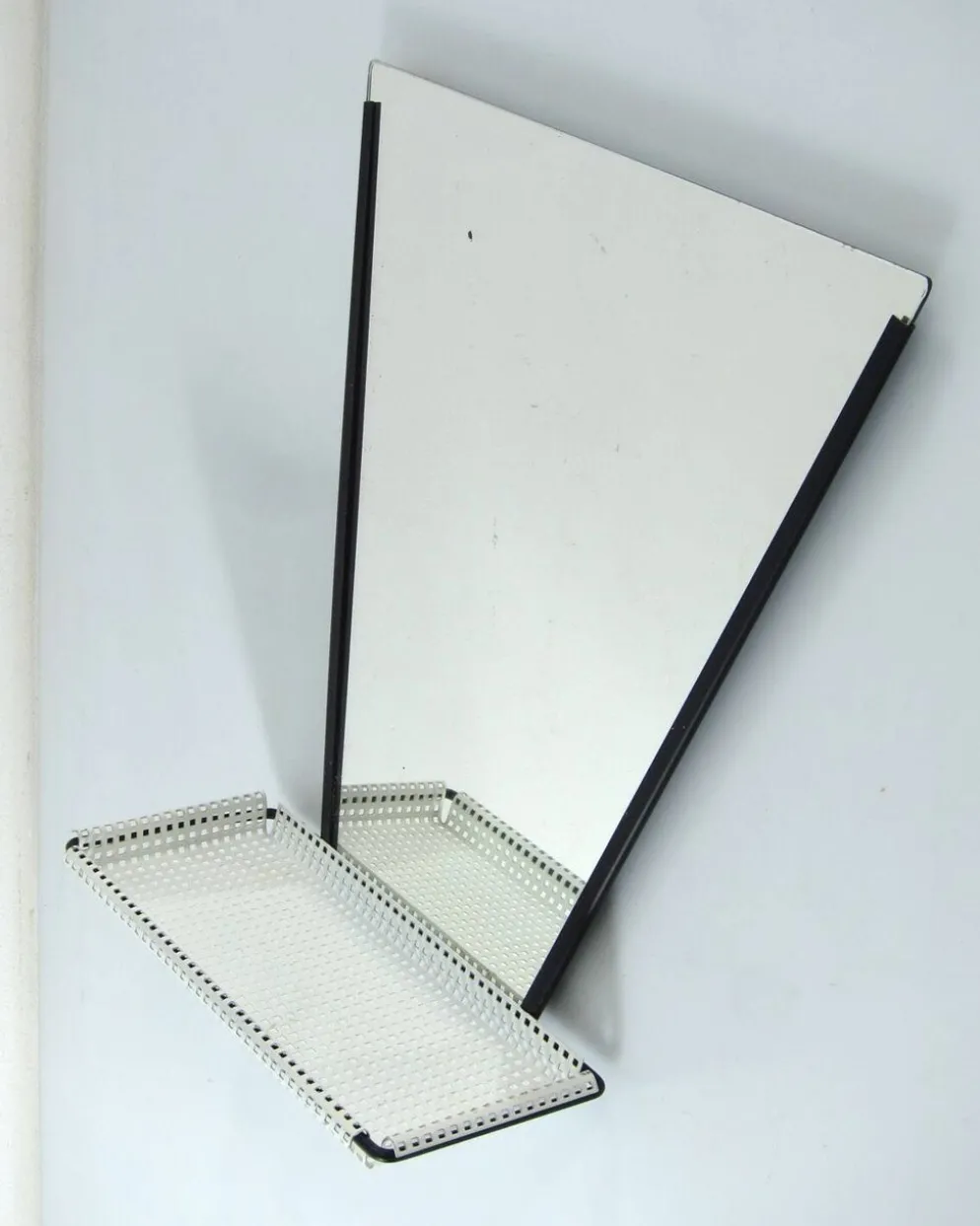 Miroir Mathieu Matégot avec étagère perforée – Artimeta, années 1960