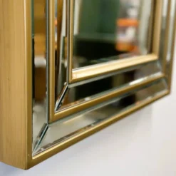 Miroir moderne du milieu du siècle avec cadre en laiton superposé, années 1980