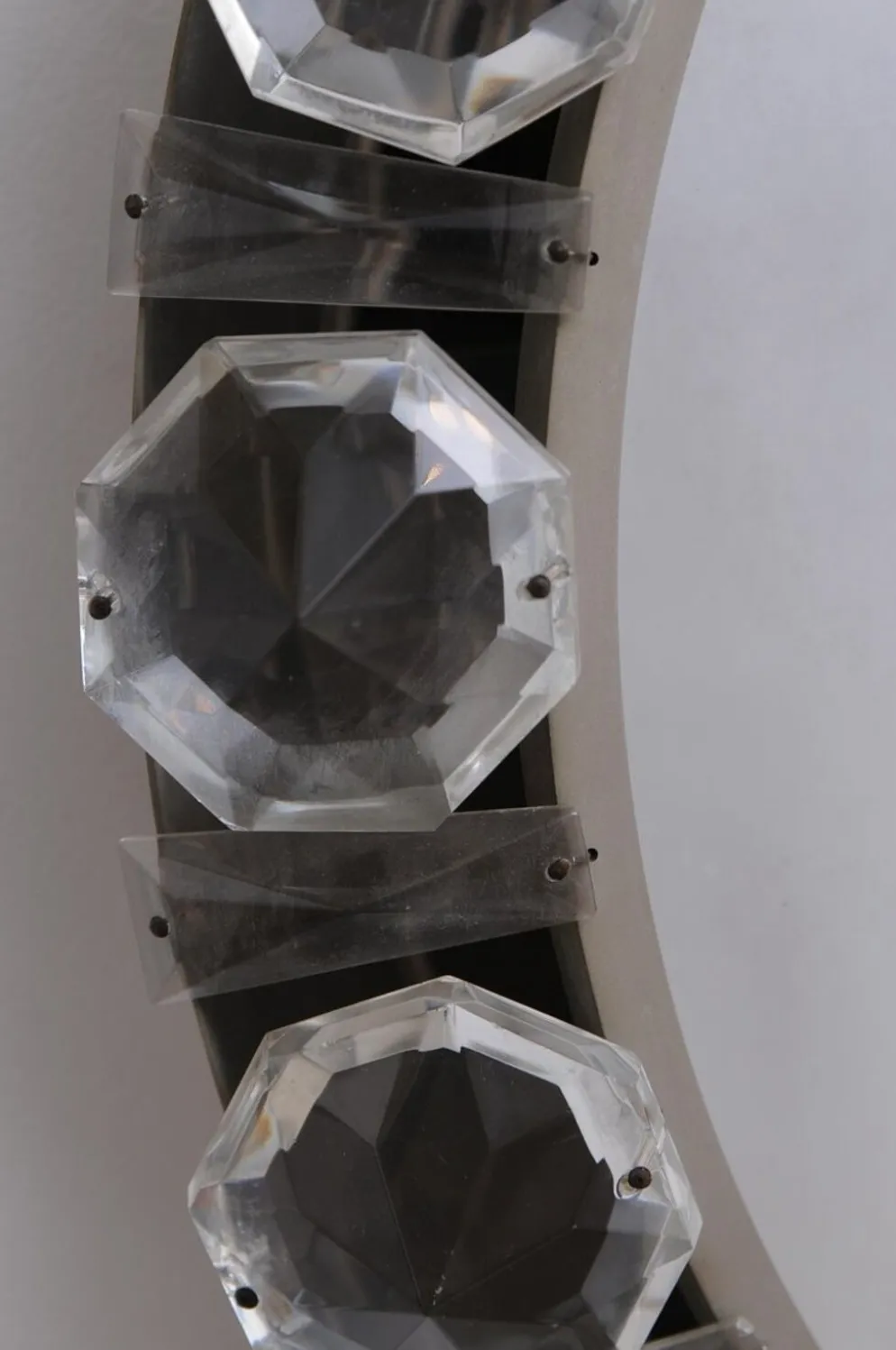Miroir moderne du milieu du siècle illuminé par Bakalowits & Söhne, années 1960.