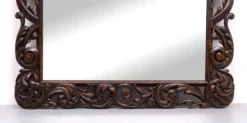 Miroir monumental ancien du XVIIIe siècle en chêne, orné d'un chérubin, de Hollande.