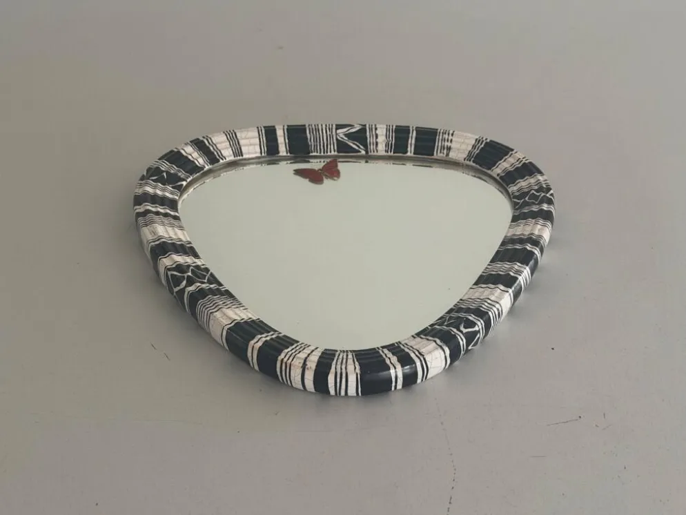 Miroir mural de petite taille, triangle rond en céramique noir et blanc, années 1950, Allemagne