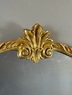 Miroir mural de style Louis XV, XXe siècle