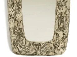 Miroir mural de style mid-century moderne avec un cadre en argent.