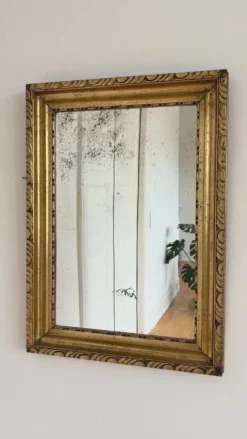 Miroir mural en bois doré antique français en or