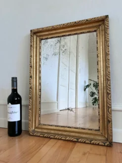 Miroir mural en bois doré antique français en or