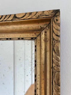 Miroir mural en bois doré antique français en or