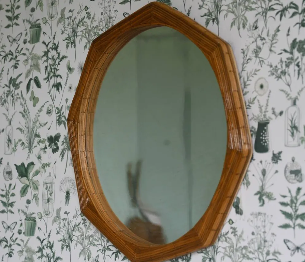 Miroir mural en forme de crayon avec cadre octogonal