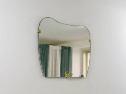 Miroir mural en laiton sculptural, Italie, années 1950