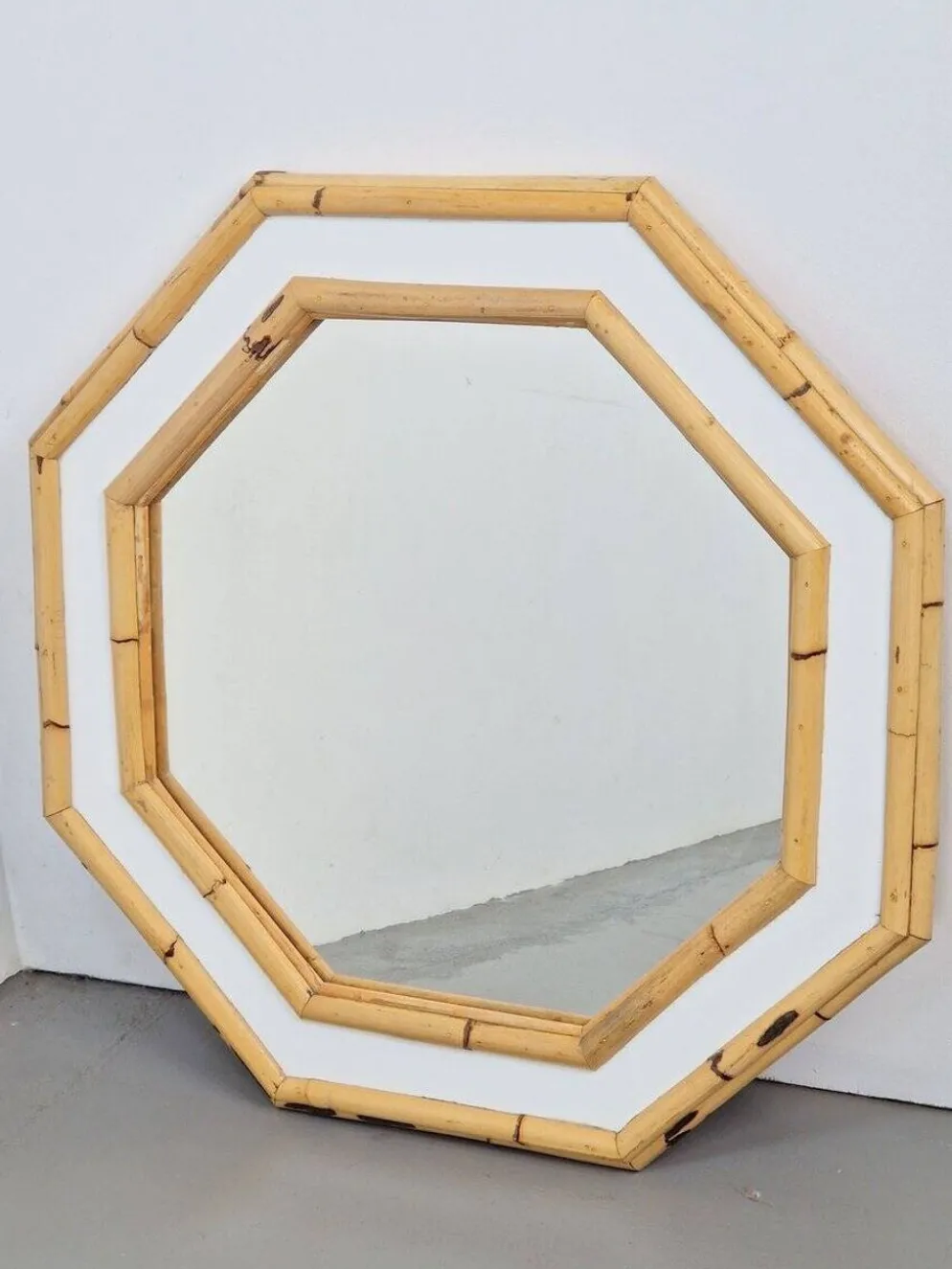 Miroir mural octogonal vintage en bambou, Italie, années 1960