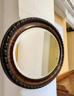 Miroir mural ovale édouardien avec bord biseauté