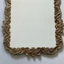 Miroir mural rectangulaire vintage avec cadre en bronze, miroir en bronze