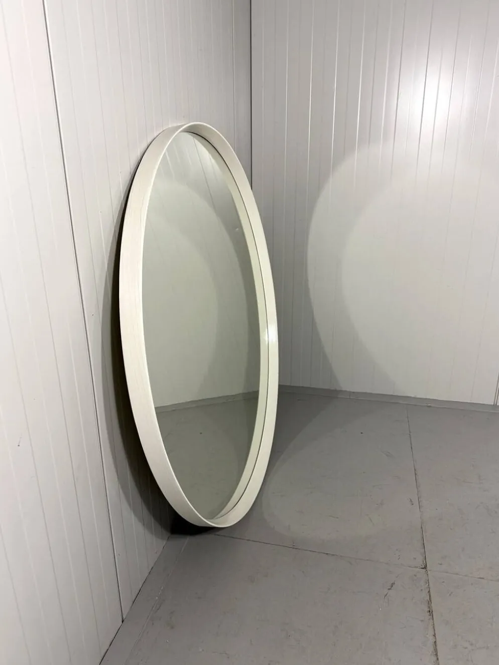 Miroir mural rond en bois blanc XXL, années 1960-1970