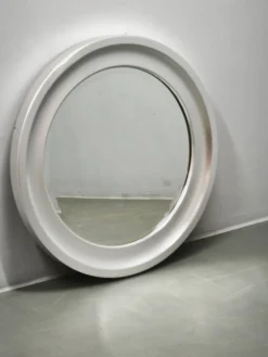 Miroir mural rond italien des années 1970 avec cadre argenté