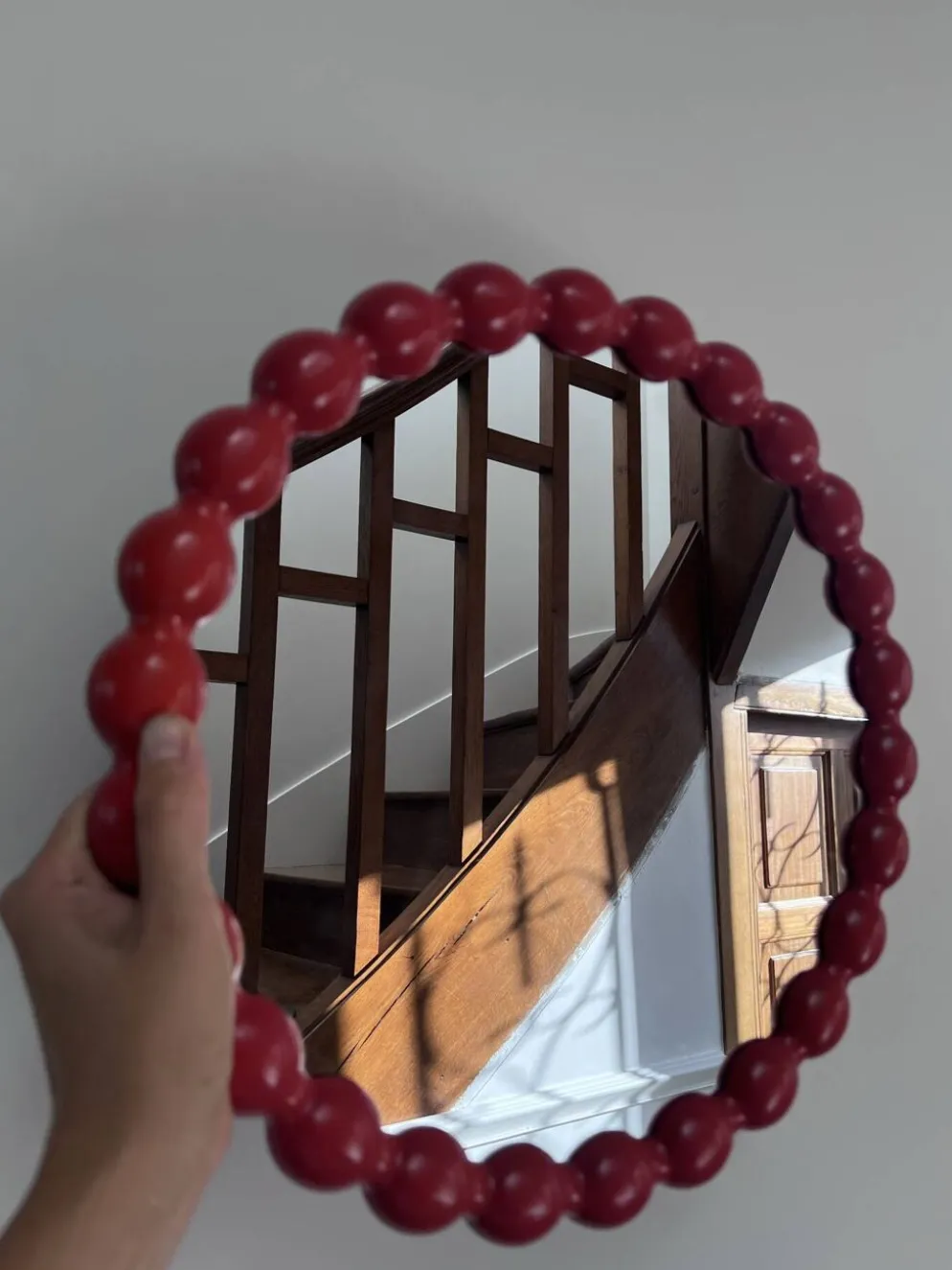 Miroir mural rond perles rouges style design vintage rétro