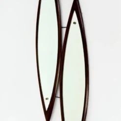 Miroir mural sculptural italien en bois années 60