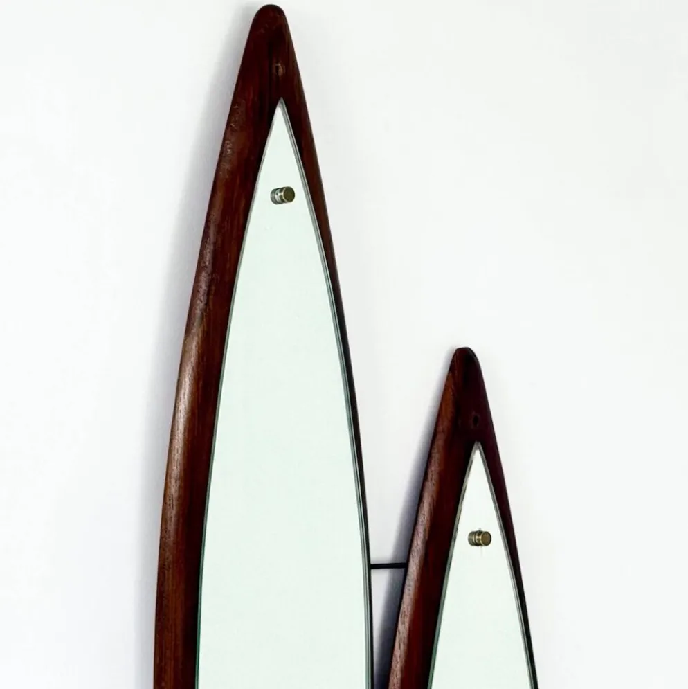 Miroir mural sculptural italien en bois années 60