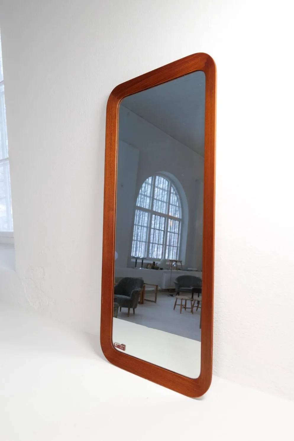 Miroir mural sculptural moderniste du milieu du siècle, teck, verre cristal, Glas & Trä, années 1960