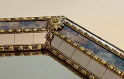 Miroir Octogonal à Facettes et Guirlandes de Laiton — Travail Français, Ver
