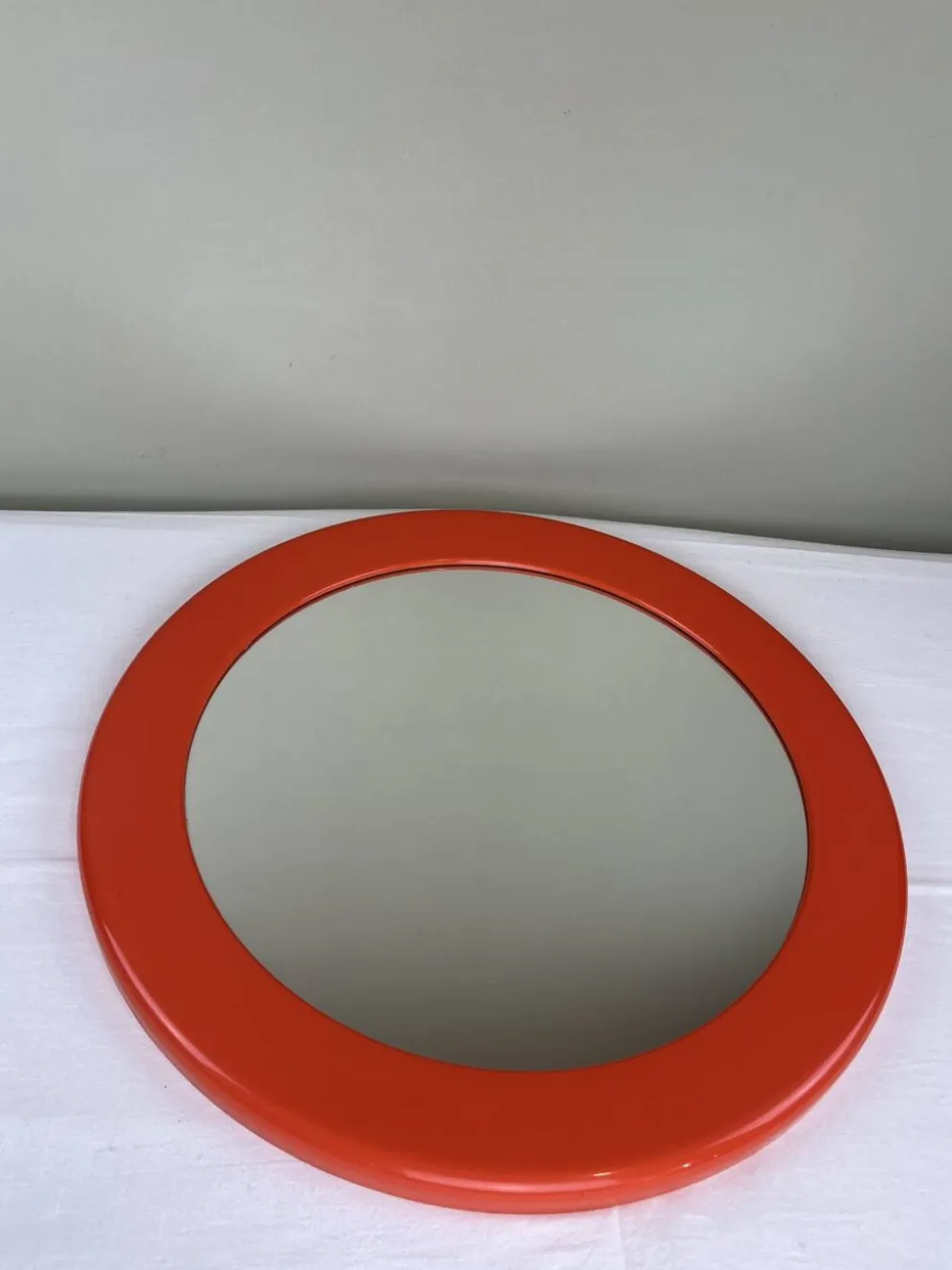 Miroir orange vintage