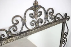 Miroir ornemental en fer forgé MOKO Praha, Tchécoslovaquie, milieu du 20ème siècle