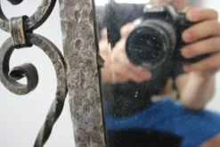 Miroir ornemental en fer forgé MOKO Praha, Tchécoslovaquie, milieu du 20ème siècle