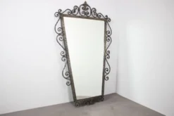 Miroir ornemental en fer forgé MOKO Praha, Tchécoslovaquie, milieu du 20ème siècle