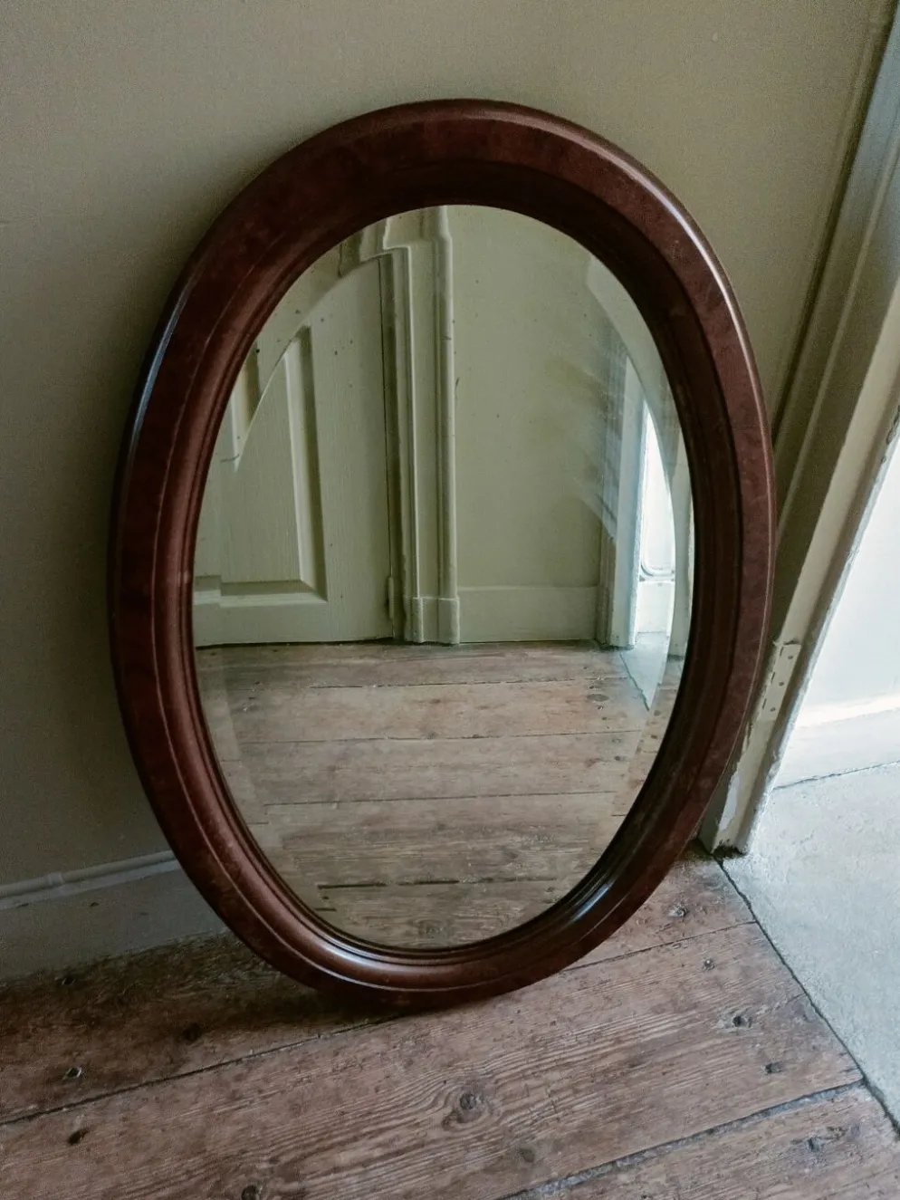 Miroir ovale biseauté Art Déco