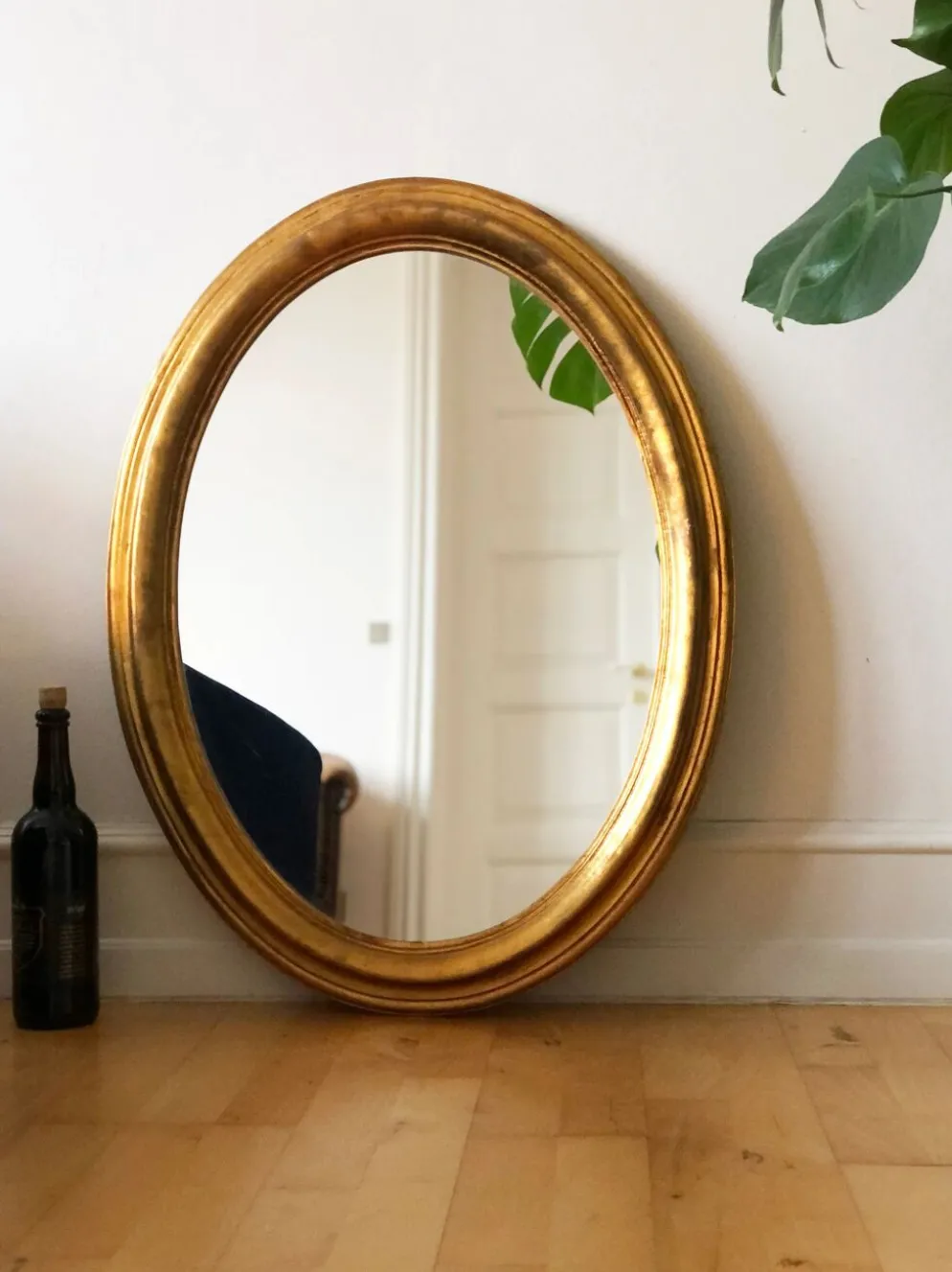 Miroir ovale en bois doré vintage – Hollywood Regency, Belgique, années 1970
