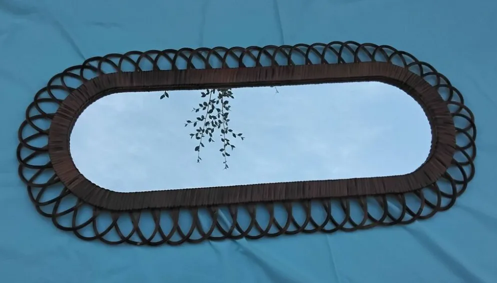 Miroir ovale en rotin